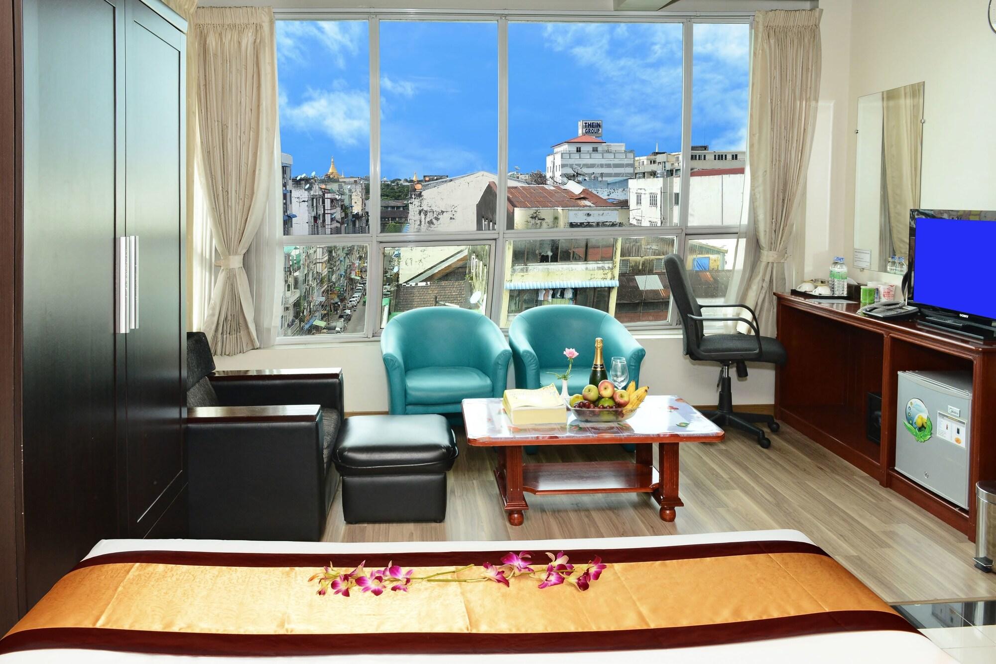 Hotel Grand United - Chinatown Rangoon Buitenkant foto